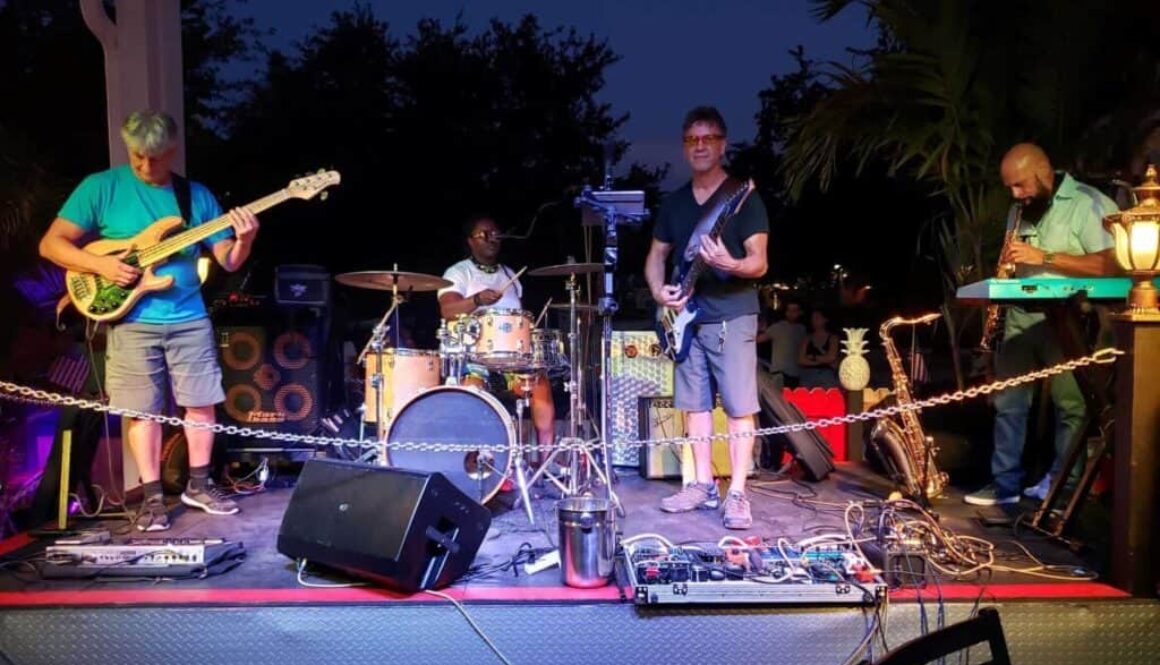 Sol-Party-2021-resized-scaled