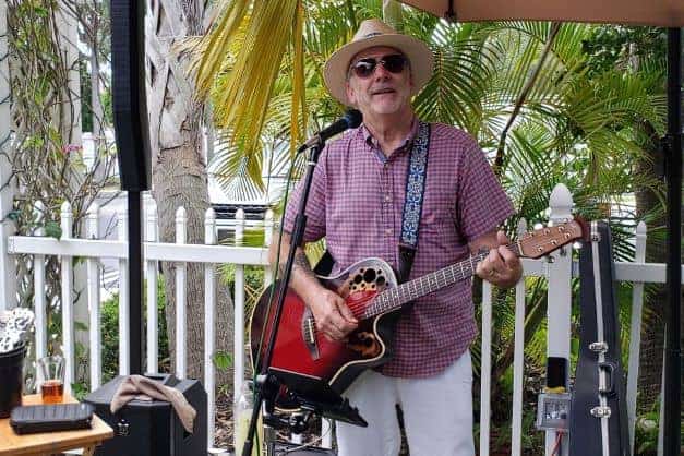 Jim Sigi at Schooner's